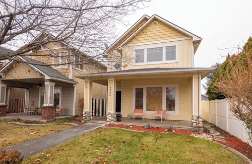 Southeast Boise House | Upscale 2BR/2BA Quiet & Comfortable Modern Retreat