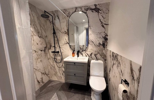 Valby Apartment | Upscale 3BR Apt Summa