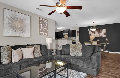 Crestline Heights Apartment | Upscale 3BR Home Near The Summit
