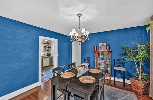 North Buffalo Apartment | Upscale 3BR Retreat – Quiet North Buffalo Location