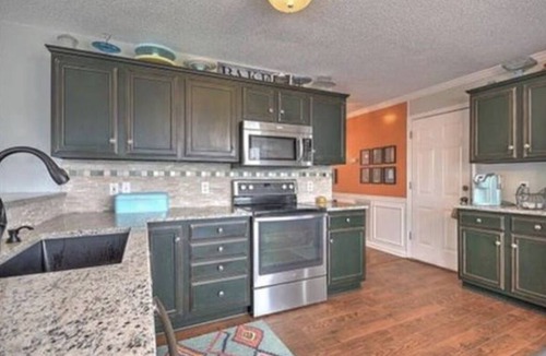 Bluff City House | Upscale 4 BR home in Northeast TN