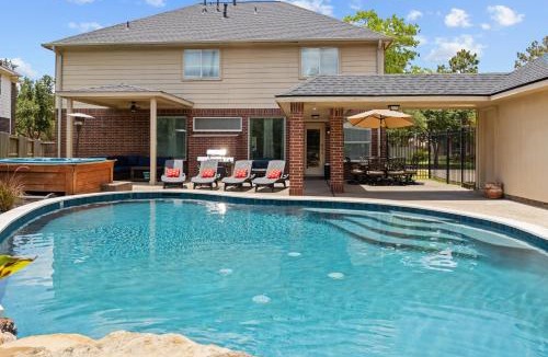 Cypress House | Upscale 4BR Cypress Home w Pool, Hot Tub, Theater, Sleeps 20