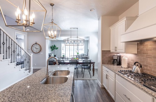 St. George Villa | Upscale 4BR Sleeps 20 - 4 King Suites & Fire Pit