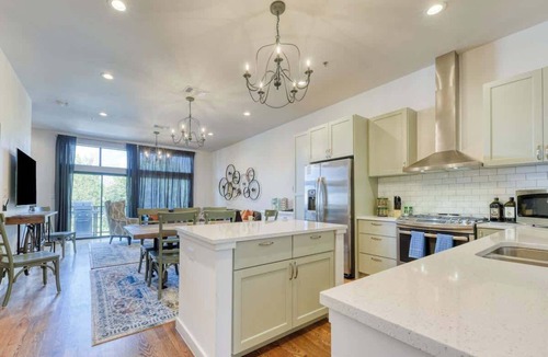 Tobin Hill Condo | Upscale 4BR Town Home, Steps to Pearl/Riverwalk