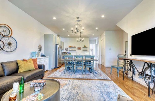 Tobin Hill Condo | Upscale 4BR Town Home, Steps to Pearl/Riverwalk