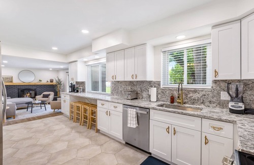 Clinton Township House | Upscale 6BR Home w/Office