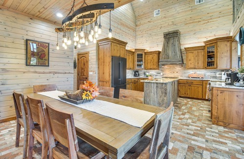Eufaula House | Upscale A-Frame Escape w/Lake Access in Quinton!