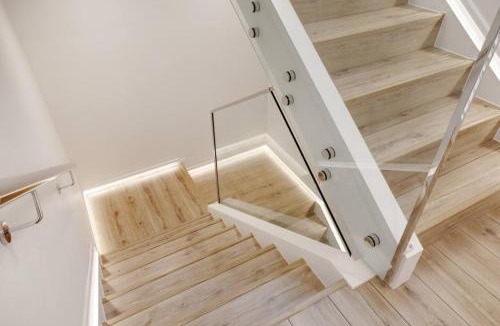 Orakei House | Upscale Abode with Lift, Sea and Skyline Views