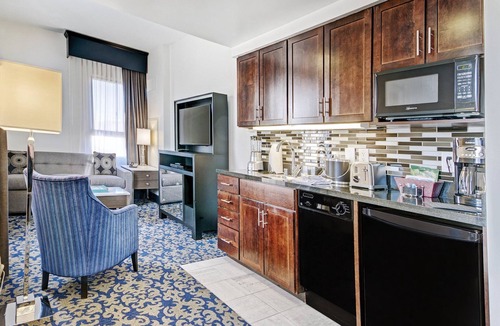 Lower Nob Hill Hotel | Upscale and located in Down Town San Fran close to Alcatraz and Golden Gate Bridge