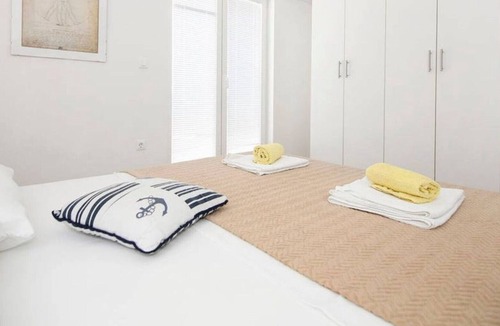 Mimice Apartment | Upscale apartment with swimming pool and sea views