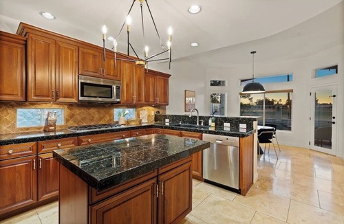 Arrowhead Ranch House | UPSCALE Arrowhead Retreat + Heated Pool & Golf Course Views!