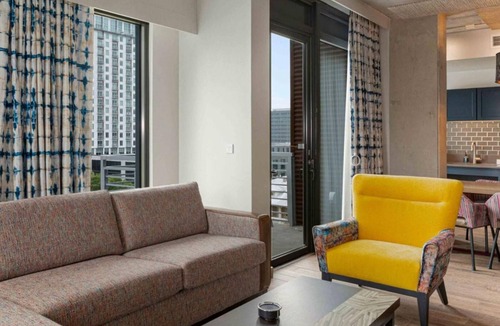 Civic District Resort | Upscale Austin Escape Near Dining & Music 2BR Presidential Retreat