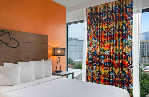 Civic District Resort | Upscale Austin Escape Near Dining & Music 2BR Presidential Retreat