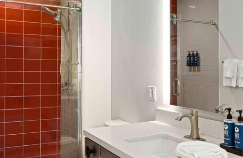 Civic District Resort | Upscale Austin Escape Near Dining & Music 2BR Presidential Retreat