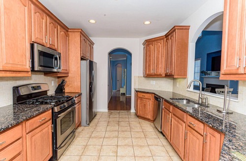 Sun Ridge House | Upscale Bayside Home – 4 Bedroom | Sleeps 14!