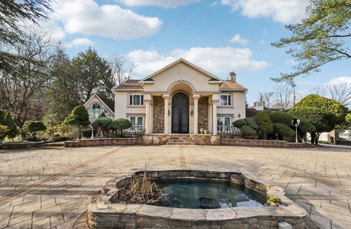 Bethesda House | Upscale Bethesda Home Pool, Piano & Bar