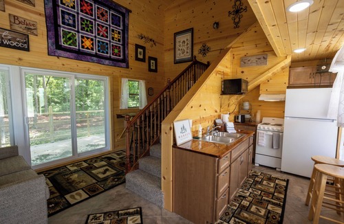 Columbia Cabin | Upscale Cabin w/Lake Resort Amenities