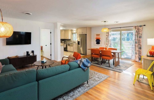 Oxford House | Upscale comfort & class with seasonal pool & yard