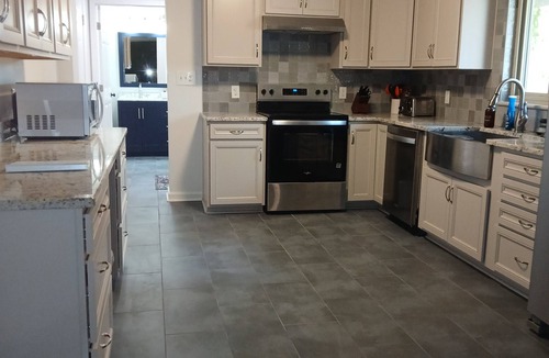 Oxford House | Upscale comfort & class with seasonal pool & yard