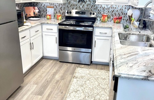 Drayton Condo | Upscale Comfort