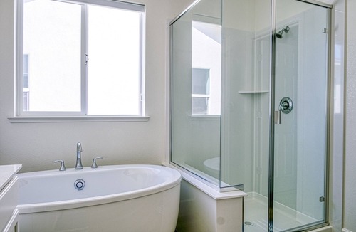 Tracy House | Upscale Corporate Housing for Business Comfort