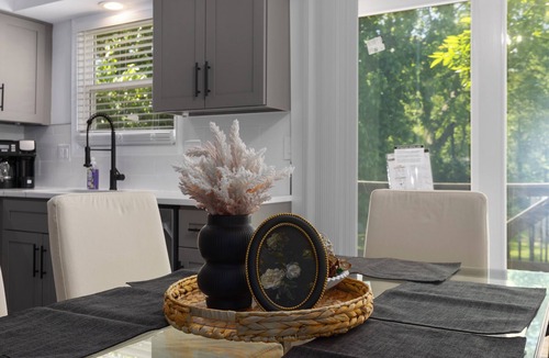 Grandview House | Upscale Corporate KC Retreat