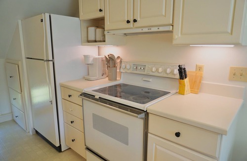 Concord Apartment | Upscale Cozy Getaway w/Fire Pit