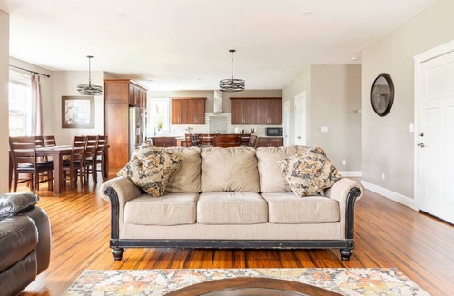 Hillsboro House | Upscale custom home designed for large groups