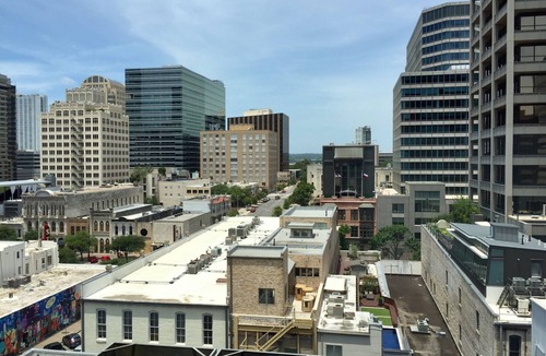 Financial District Condo | Upscale Downtown Condo- Perfect Corp rental, Walk to 6th St, the Capitol & UT