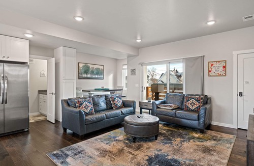 Cheyenne House | Upscale Downtown Townhome!