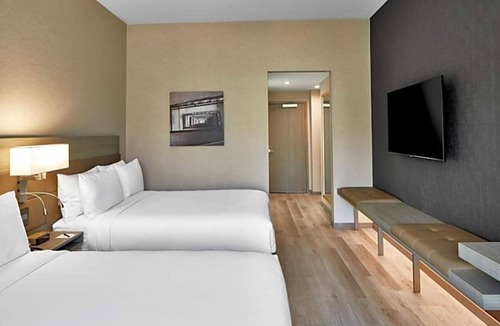 Durham Hotel | Upscale Durham Hotel Stay Minutes from Duke University and Downtown Attractions