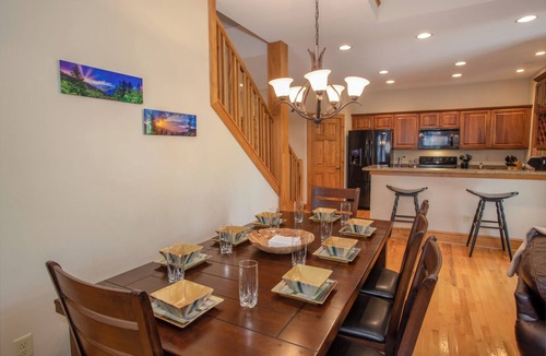 Foscoe Condo | Upscale Echota Condo with Forest Views