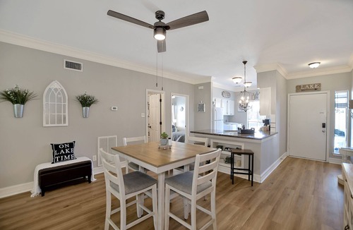 April Sound Condo | Upscale Escape on Lake Conroe in April Sound! “On Lake Time” 3-2 on First Floor!