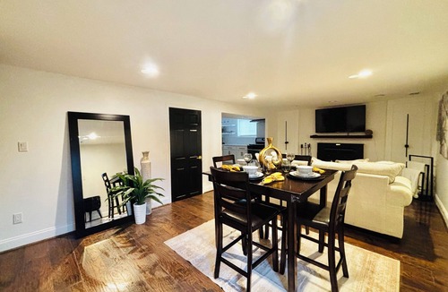 Marley House | Upscale Escape with Private Garden-Perfect for Relax & Intimate Moments