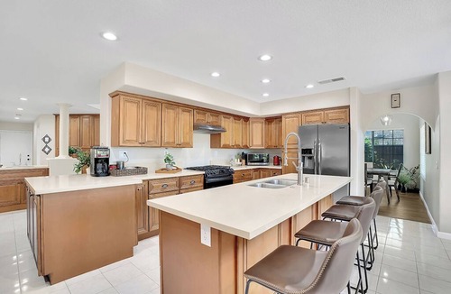 Poway House | Upscale Family & Group Friendly Spacious Home