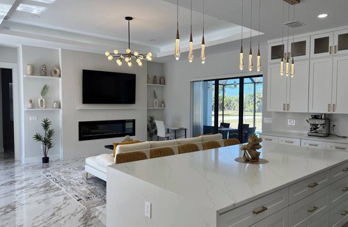 Pine Valley House | Upscale Getaway