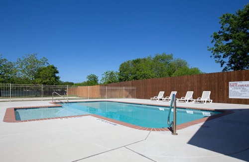 New Braunfels Condo | Upscale Guadalupe Riverfront with a pool and direct river access!