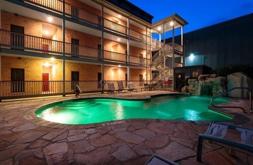 Gruene Condo | Upscale,historic, Guadalupe riverfront in Gruene! Pool! Walk to Gruene Hall!