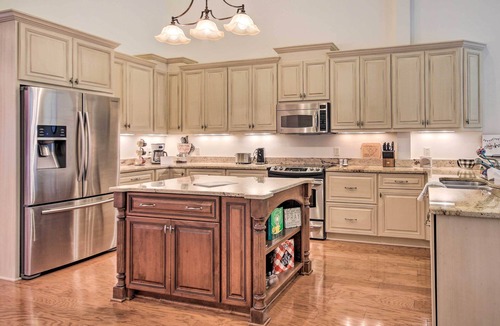 Aiken House | Upscale Home w/Poker Room < 1 Mi to Golf!