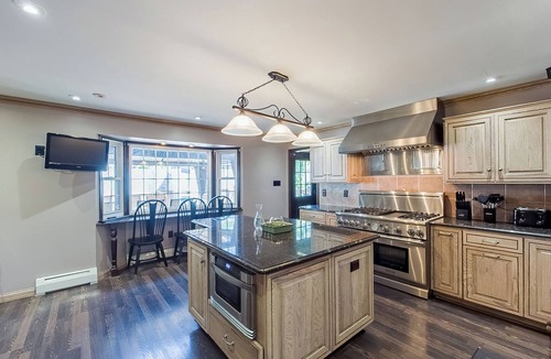 Edgewood House | Upscale Home with Heated Inground Pool 15 mins to Knoebels; 5 Min to AOAA