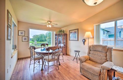 Bellingham House | Upscale Home with Indoor Sauna on Sunset Pond!