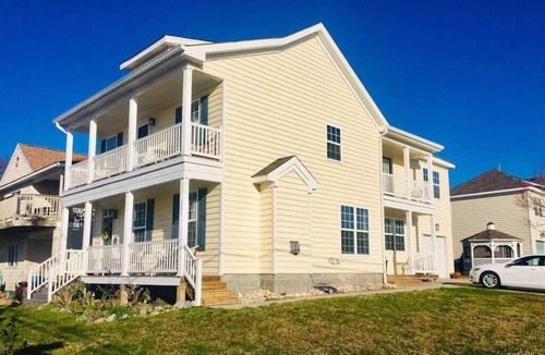 Dam Neck House | UPSCALE Ideal location 4 beach vacay! H20 views!