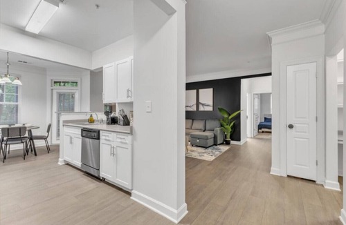 Southwest Raleigh Apartment | Upscale King 2BR Suite—Mins to Downtown Raleigh!
