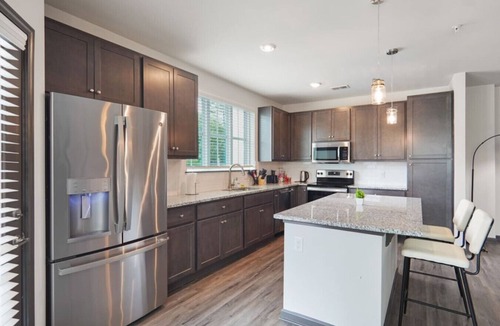 North Raleigh Apartment | Upscale King 5 Bed Suite—in North Raleigh!