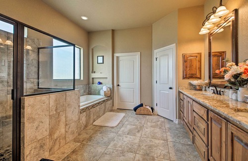 Sutherland Springs House | Upscale La Vernia House 30 Mi. to San Antonio