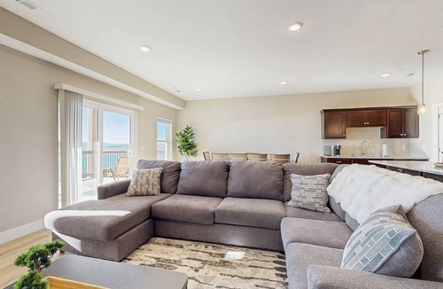 Kimberling City Condo | Upscale Lakeview Condo with Resort Pools, Pickleball Courts & Fast Wi-Fi
