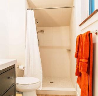Kensington Apartment | Upscale Laneway Loft Near Downtown AC WiFi