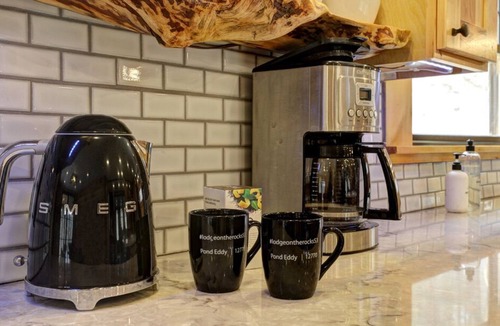 Pond Eddy Cabin | Upscale Lodge - Elevate Your Upstate Getaway