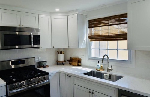 Williamsville Apartment | Upscale Luxury Apt, 2 minute walk to Glenn Park and Britesmith!