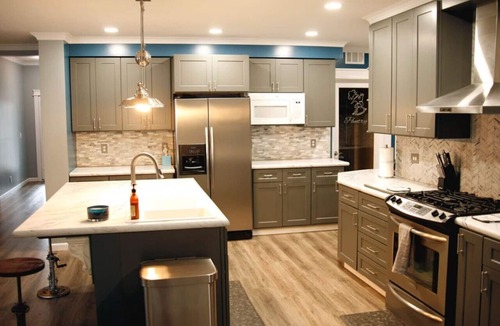 Ludington House | Upscale luxury home just a few blocks from beach
